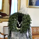 Przeworsk. Suknię z jodły zaprojektowała i wykonała Izabela Nobis / Muzeum w Przeworsku