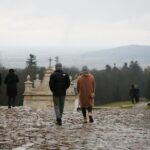 25.12.2020 Święty Krzyż. Turyści / Wiktor Taszłow / Radio Kielce