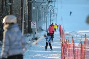 27.12.2020 Kielce. Stok narciarski na Stadionie Leśnym / Wiktor Taszłow / Radio Kielce