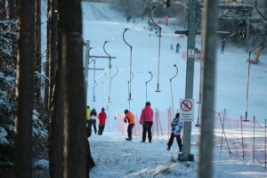 27.12.2020 Kielce. Stok narciarski na Stadionie Leśnym / Wiktor Taszłow / Radio Kielce