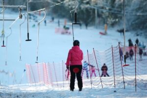 27.12.2020 Kielce. Stok narciarski na Stadionie Leśnym / Wiktor Taszłow / Radio Kielce