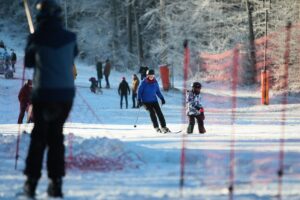 27.12.2020 Kielce. Stok narciarski na Stadionie Leśnym / Wiktor Taszłow / Radio Kielce