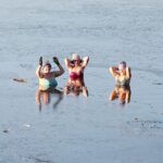 27.12.2020. Cedzyna. Pogoda sprzyja spacerom / Wiktor Taszłow / Radio Kielce