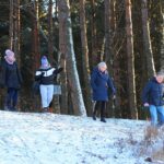 27.12.2020. Cedzyna. Pogoda sprzyja spacerom / Wiktor Taszłow / Radio Kielce