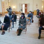 29.12.2020. Białogon. Otwarcie Zakładu Aktywności Zawodnej "Manufaktura Pietraszki". Na zdjęciu (od lewej):  Piotr Pawełko - wojewódzki rzecznik ds. osób z niepełnosprawnościami, Renata Janik - wicemarszałek województwa świętokrzyskiego, Elżbieta Korus - dyrektor Regionalnego Ośrodka Polityki Społecznej, Arkadiusz Ślipikowski - radny Rady Miasta w Kielcach / Wiktor Taszłow / Radio Kielce