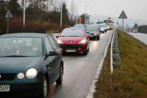 30.12.2020 Kielce. Wypadek na ul. Krakowskiej / Wiktor Taszłow / Radio Kielce