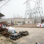 31.12.2020. Nowa Słupia. Budowa Muzeum Starożytnego Hutnictwa w Nowej Słupi / Wiktor Taszłow / Radio Kielce