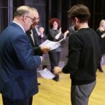 01.12.2020. Kielce. Finał VI Ogólnopolskiego Konkursu Wokalnego imienia Krystyny Jamroz. Na zdjęciu (od lewej): Artur Jaroń - dyrektor Zespołu Państwowych Szkół Muzycznych w