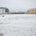 02.12.2020 Kielce. Budowa kompleksu boisk przy Szkole Podstawowej nr 25 w Kielcach / Wiktor Taszlow / Radio Kielce