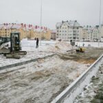 02.12.2020 Kielce. Budowa kompleksu boisk przy Szkole Podstawowej nr 25 w Kielcach / Wiktor Taszlow / Radio Kielce