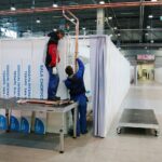 02.12.2020 Kielce. Budowa szpitala tymczasowego w Targach Kielce / Wiktor Taszłow / Radio Kielce