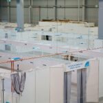 02.12.2020 Kielce. Budowa szpitala tymczasowego w Targach Kielce / Wiktor Taszłow / Radio Kielce