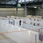 02.12.2020 Kielce. Budowa szpitala tymczasowego w Targach Kielce / Wiktor Taszłow / Radio Kielce