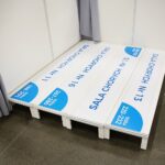 02.12.2020 Kielce. Budowa szpitala tymczasowego w Targach Kielce / Wiktor Taszłow / Radio Kielce