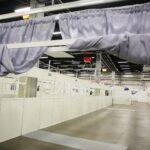 02.12.2020 Kielce. Budowa szpitala tymczasowego w Targach Kielce / Wiktor Taszłow / Radio Kielce