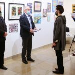 03.12.2020. Kielce. Wręczenie nagród w III Interdyscyplinarnym Konkursie Plastycznym dla osób niepełnosprawnych z terenu miasta Kielce i powiatu kieleckiego. Na zdjęciu (od lewej): Andrzej Neimitz - sekretarz  Rotary Klub Kielce, Zbigniew Sender - przewodniczący Rotary Klub Kielce, Piotr Franek / Wiktor Taszłow / Radio Kielce