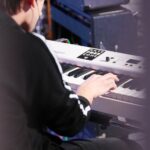 04.12.2020. Studio Gram Radia Kielce. Koncert zespołu Tom Holder / Wiktor Taszłow / Radio Kielce