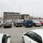 08.12.2020. Kielce. Parking przed Starostwem Powiatowym / Wiktor Taszłow / Radio Kielce