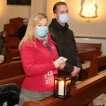 13.12.2020 Kielce. Przekazanie Betlejemskiego Światła Pokoju / Wiktor Taszłow / Radio Kielce