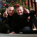 14.12.2020 Radio Kielce. Pierwszy dzień akcji „Choinka pod choinkę 2020”. Szymon Wydra i Paweł Solarz / Wiktor Taszłow / Radio Kielce