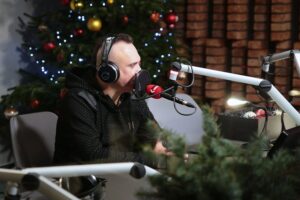 14.12.2020 Radio Kielce. Pierwszy dzień akcji „Choinka pod choinkę 2020”. Szymon Wydra / Wiktor Taszłow / Radio Kielce