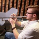 15.12.2020 Radio Kielce. Finał drugiego dnia akcji Radia Kielce "Choinka pod choinkę". Na zdjęciu: Kuba Kowalski / Wiktor Taszłow / Radio Kielce