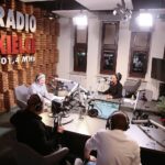 15.12.2020 Radio Kielce. Finał drugiego dnia akcji Radia Kielce "Choinka pod choinkę". Na zdjęciu: Kuba Kowalski, Łukasz Golec z GolecuOrkiestra, Paweł Solarz, Magdalena Sitek / Wiktor Taszłow / Radio Kielce