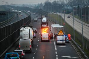 16.12.2020. Kielce. Wypadek na trasie S74 / Wiktor Taszłow / Radio Kielce