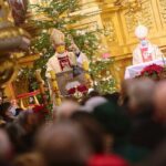 25.12.2020 Kielce. Msza w katedrze. Na zdjęciu biskupi (od lewej): Jan Piotrowski i Marian Florczyk / Wiktor Taszłow / Radio Kielce