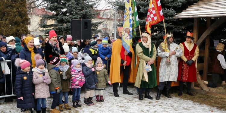 Staszów. Orszak Trzech Króli / Urząd Miasta Staszów