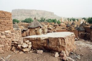 30.01.2021. Muzyczne podróże. Kraina Dongów. Mali / Danuta Rasała