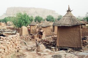 30.01.2021. Muzyczne podróże. Kraina Dongów. Mali / Danuta Rasała