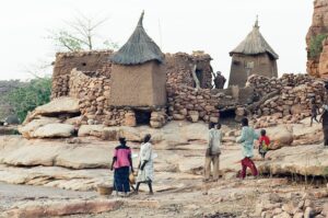 30.01.2021. Muzyczne podróże. Kraina Dongów. Mali / Danuta Rasała