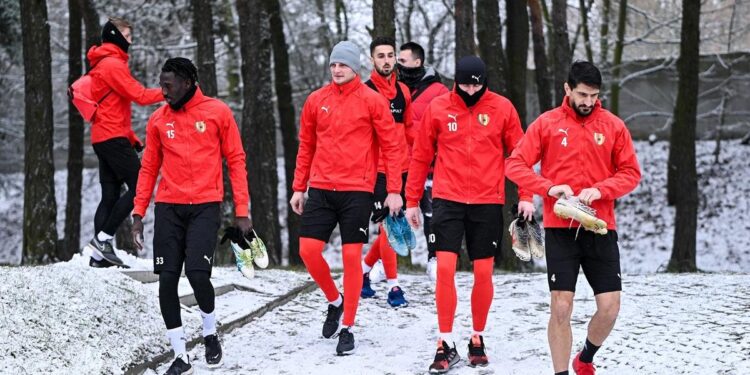 09.01.2021. Kielce. Pierwszy trening piłkarzy Korony / Korona Kielce