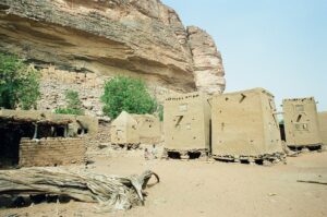 30.01.2021. Muzyczne podróże. Kraina Dongów. Mali / Danuta Rasała