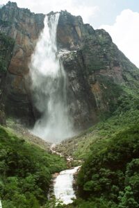 23.01.2021. Muzyczne podróże. Wenezuela. Park Narodowy Canaima / Danuta Rasała