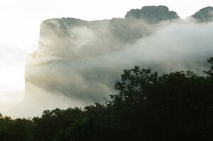 23.01.2021. Muzyczne podróże. Wenezuela. Park Narodowy Canaima / Danuta Rasała