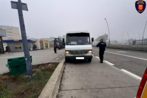 Kielce. Bus parkujący w zatoce autobusowej / strazmiejska.kielce.pl