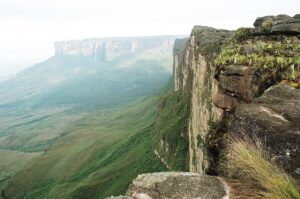 23.01.2021. Muzyczne podróże. Wenezuela. Park Narodowy Canaima / Danuta Rasała