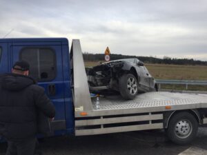 03.01.2020 Suków. Zderzenie lawety i samochodu osobowego / Arkadiusz Miller / Radio Kielce