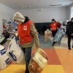 13.01.2021 Sandomierz. Przekazanie darów zebranych przez Caritas Diecezji Sandomierskiej w ramach akcji „Gwiazdka dla potrzebującego" / Grażyna Szlęzak-Wójcik / Radio Kielce