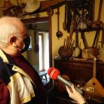 03.01.2021 Ćmielów. Zbiory instrumentów muzycznych Stanisława Jacka Machały / Emilia Sitarska / Radio Kielce