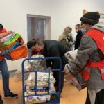 13.01.2021 Sandomierz. Przekazanie darów zebranych przez Caritas Diecezji Sandomierskiej w ramach akcji „Gwiazdka dla potrzebującego" / Grażyna Szlęzak-Wójcik / Radio Kielce