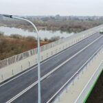 14.12.2020. Nowy Korczyn. Most przez Wisłę łączący województwa świętokrzyskie i małopolskie / Jarosław Kubalski / Radio Kielce