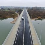 14.12.2020. Nowy Korczyn. Most przez Wisłę łączący województwa świętokrzyskie i małopolskie / Jarosław Kubalski / Radio Kielce