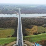 14.12.2020. Nowy Korczyn. Most przez Wisłę łączący województwa świętokrzyskie i małopolskie / Jarosław Kubalski / Radio Kielce