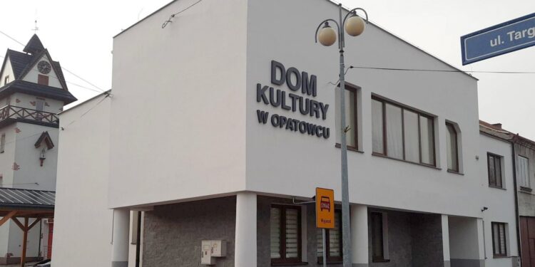 06.01.2021. Opatowiec. Dom Kultury / UMiG Opatowiec