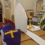 05.06.2020. Kałków. Modlitwa pożegnalna ks. Czesława Wali / Anna Głąb / Radio  Kielce