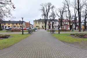 08.01.2021. Końskie. Kamienice w centrum Końskich / Magdalena Galas-Klusek / Radio Kielce