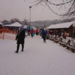 30.01.2021. Bałtów. Zajęcia edukacyjne na zaśnieżonym obiekcie / Anna Głąb / Radio Kielce